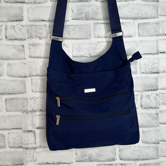 Baggallini Bucket Bagg Crossbody Purse Bag Wallet Carryall Blue - Picture 2 of 8